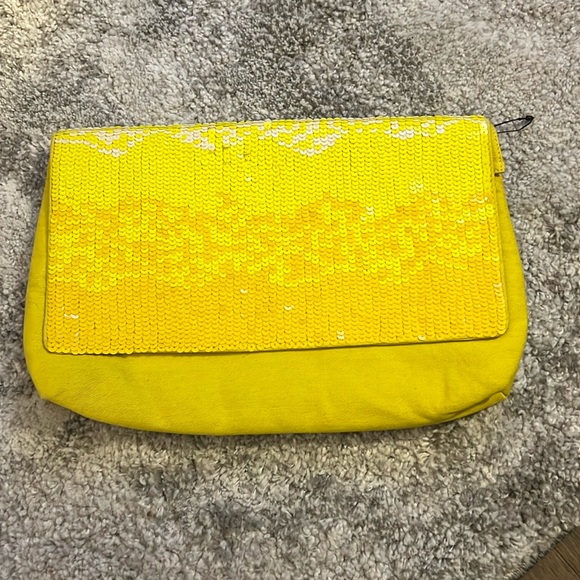New yellow canvas and sequin clutch - Picture 1 of 3